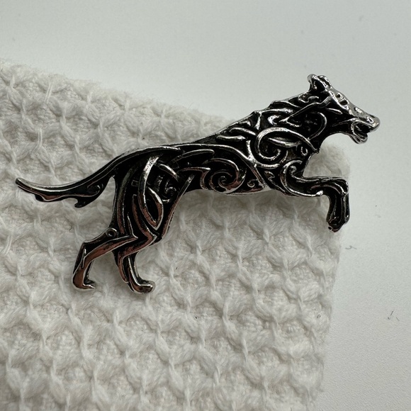 3/$15 Gothic Celtic Wolf Pin Brooch - Picture 4 of 5